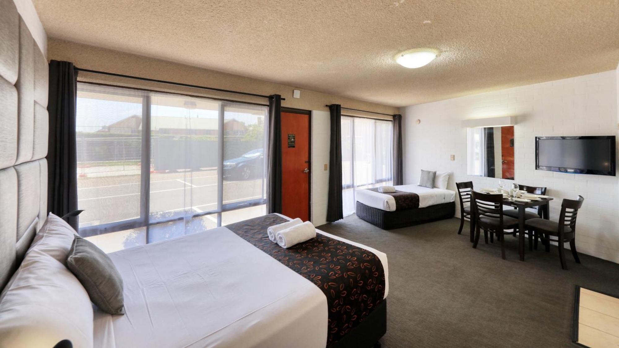 Motel Reach 4*